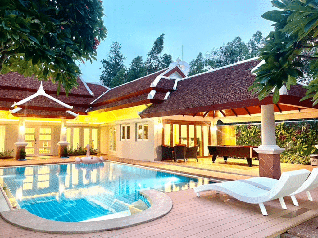 Naka Pool Villa in Phratamnak, Pattaya