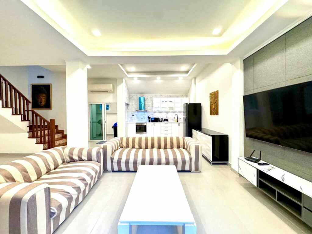 Town-home-205 L sofa Pattaya